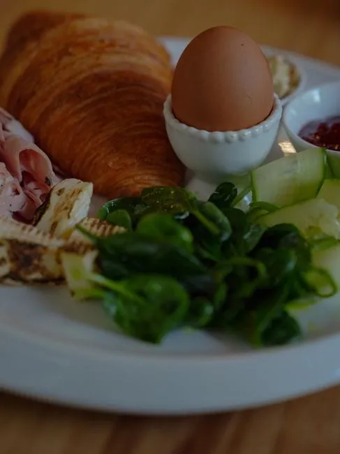 A fresh brunch plate of eggs and sourdough, served at The Daily Grind